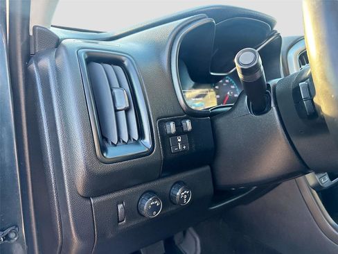 Used 2018 Chevrolet Colorado ZR2 image 11
