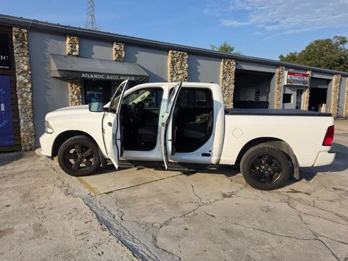 Used 2018 RAM 1500 Express w/ Express Value Package RWD image 12