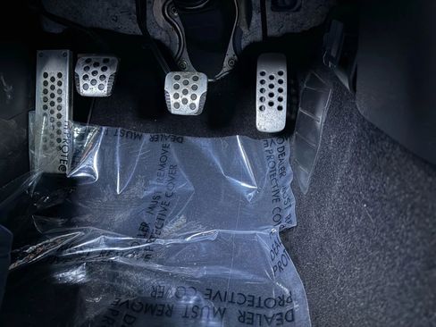 Used 2004 Nissan 350Z Performance w/ Aerodynamics Pkg image 27