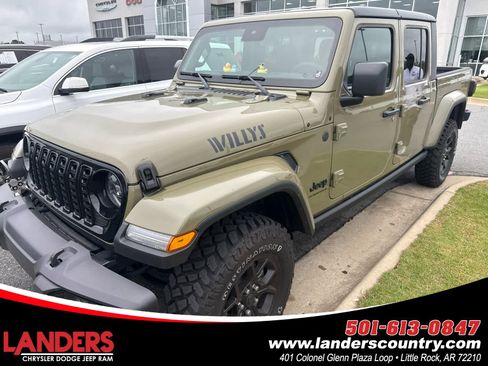 Used 2025 Jeep Gladiator Willys AWD/4WD image 1
