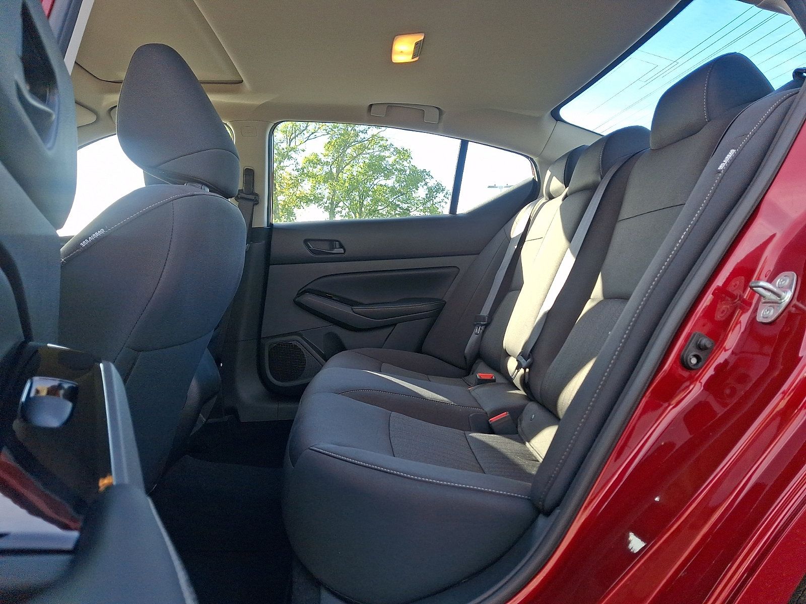 Used 2023 Nissan Altima 2.5 SV w/ SV Premium Package AWD/4WD image 9