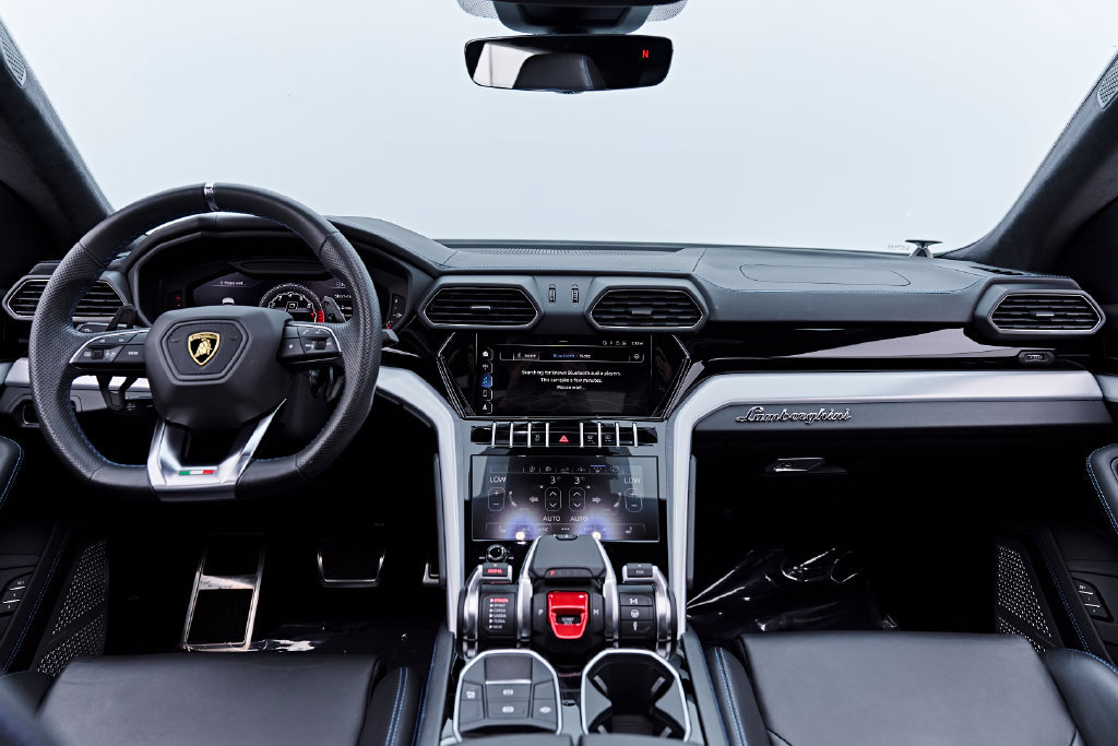 Used 2020 Lamborghini Urus AWD/4WD image 56