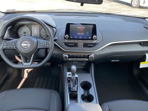 New 2025 Nissan Altima 2.5 S image 12
