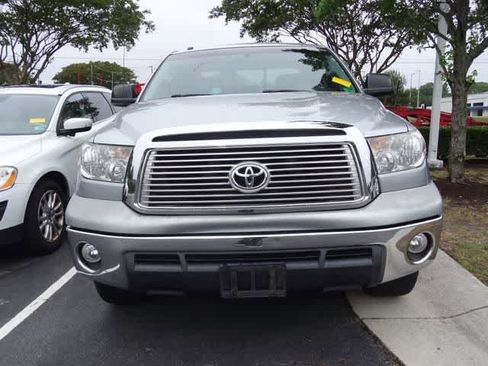 Used 2010 Toyota Tundra 4x4 Double Cab image 2