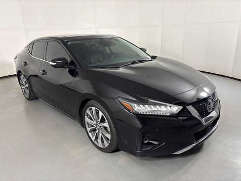 Used 2020 Nissan Maxima Platinum w/ Sport Mat Group FWD image 2