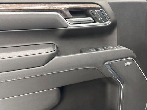 Used 2023 Chevrolet Silverado 1500 LTZ image 9