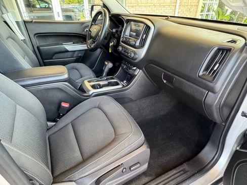 Used 2017 Chevrolet Colorado LT w/ LT Convenience Package image 29