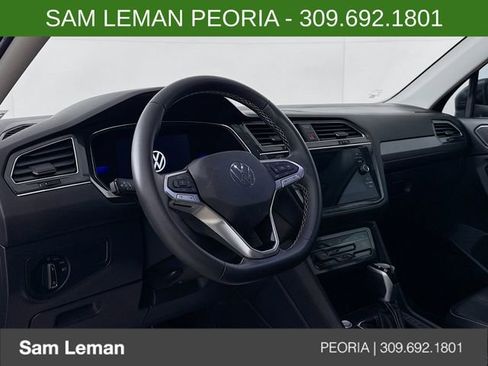 Used 2023 Volkswagen Tiguan SE image 9