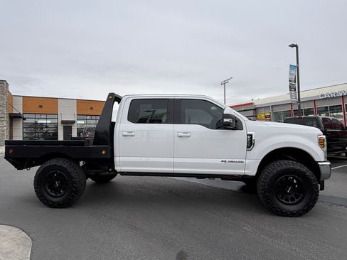 Used 2018 Ford F250 Lariat w/ Lariat Value Package image 3