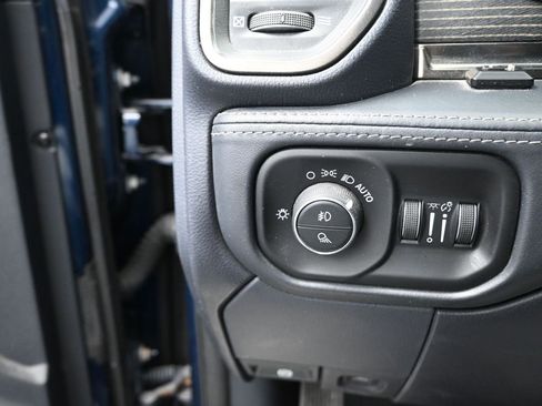 Used 2020 RAM 2500 Limited image 12