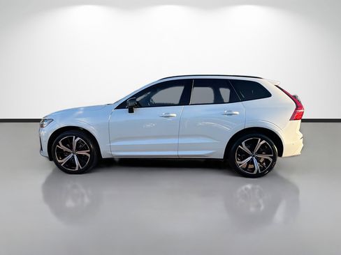 Used 2025 Volvo XC60 B5 Ultra w/ Climate Package image 2