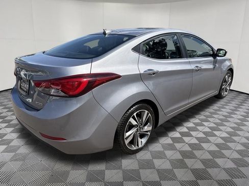 Used 2014 Hyundai Elantra Limited w/ Option Group 03 FWD image 8