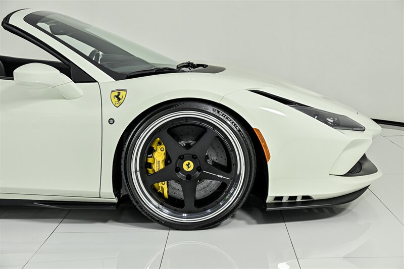 Used 2022 Ferrari F8 Tributo RWD image 18