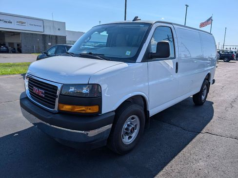 Used 2025 GMC Savana 2500 w/ Safety Package RWD image 4