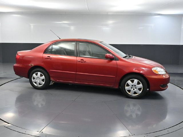 Used 2005 Toyota Corolla LE w/ Audio Value Pkg FWD image 2