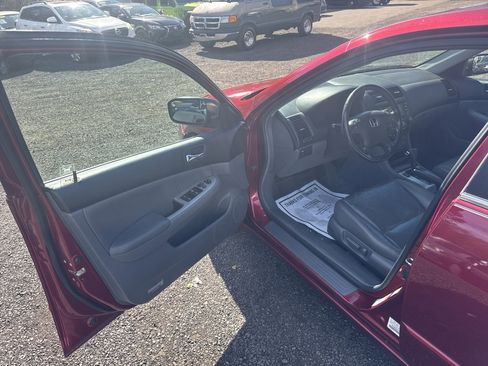 Used 2004 Honda Accord EX image 20