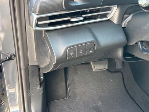New 2026 Hyundai Elantra SE FWD image 7