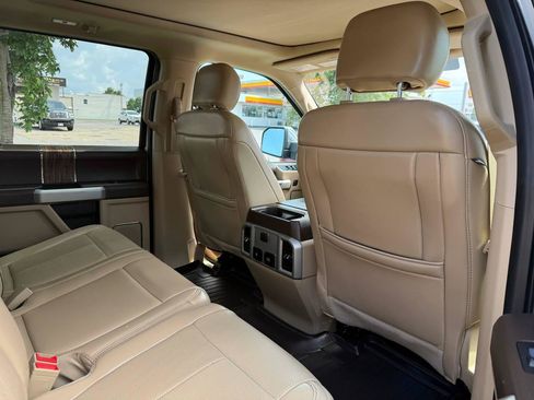 Used 2018 Ford F150 Lariat AWD/4WD image 18