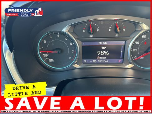 Used 2022 Chevrolet Traverse LT image 31