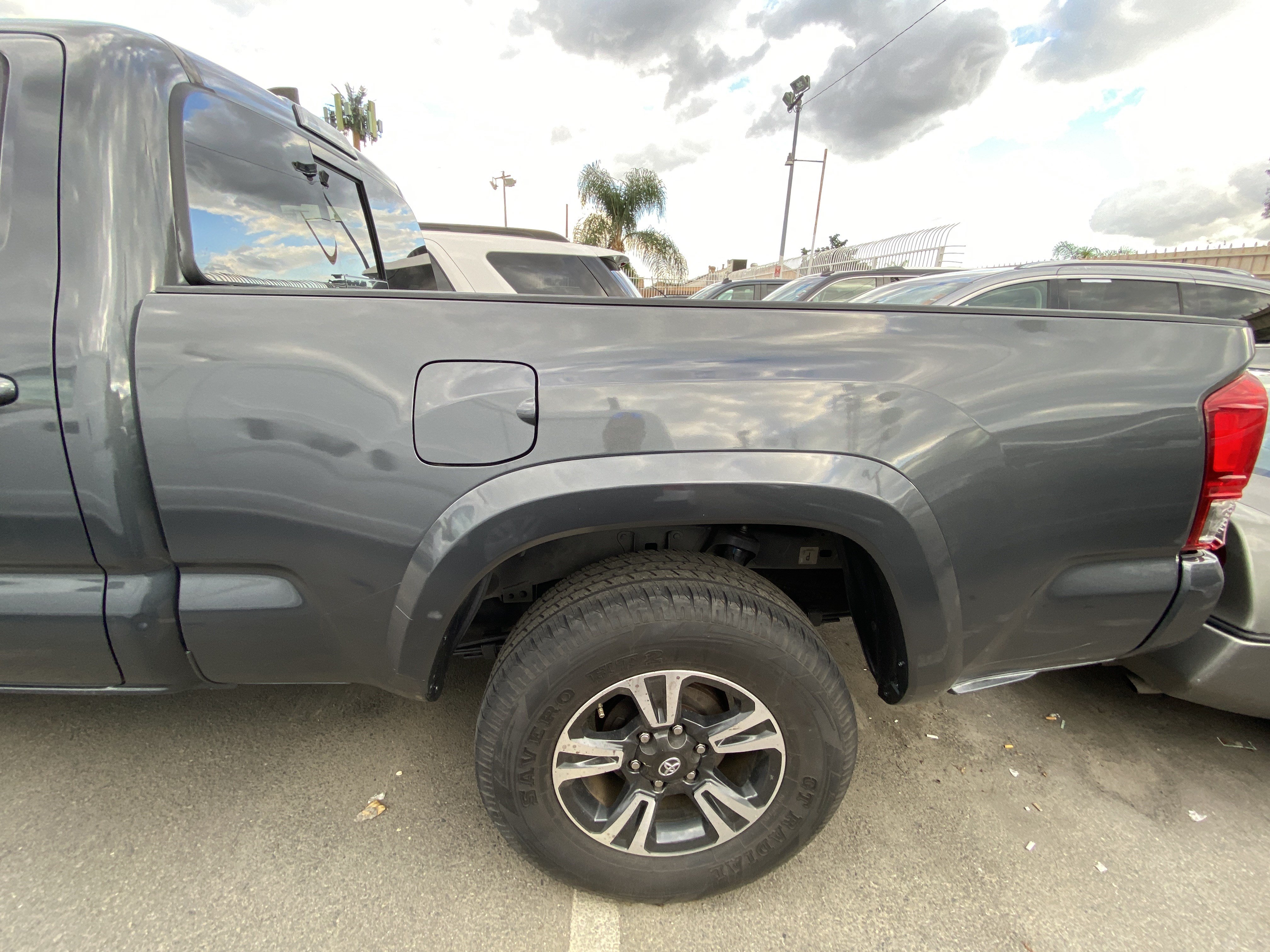 Used 2017 Toyota Tacoma TRD Sport RWD image 7