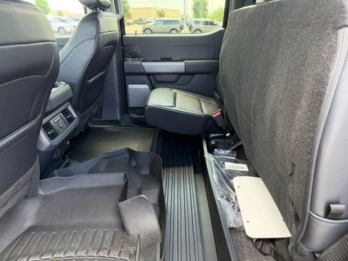 Used 2024 Ford F250 Lariat w/ Lariat Ultimate Package AWD/4WD image 19