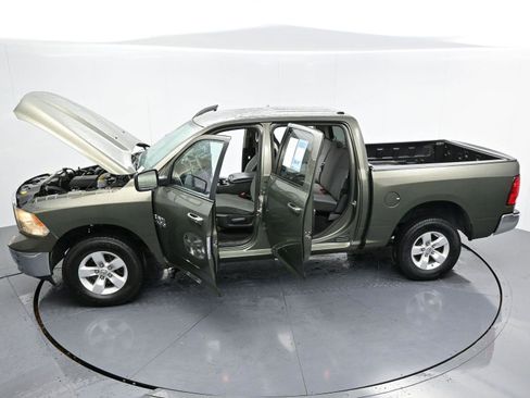 Used 2021 RAM 1500 Classic SLT image 36