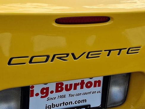 Used 2004 Chevrolet Corvette Convertible w/ Preferred Equipment Group RWD image 29
