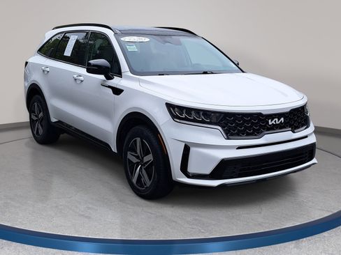 Used 2022 Kia Sorento S w/ Panoramic Sunroof Package FWD image 3