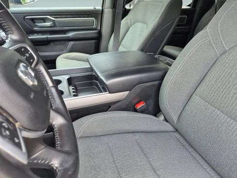 Used 2022 RAM 1500 Big Horn AWD/4WD image 9