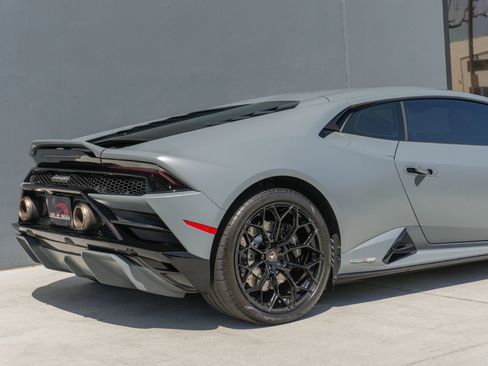 Used 2022 Lamborghini Huracan EVO RWD image 34