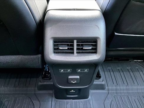 Used 2022 GMC Terrain Denali w/ Denali Premium Package AWD/4WD image 14