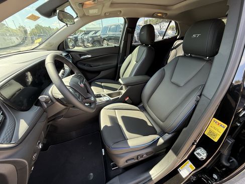 New 2026 Buick Encore GX Sport Touring w/ Advanced Technology Package image 17