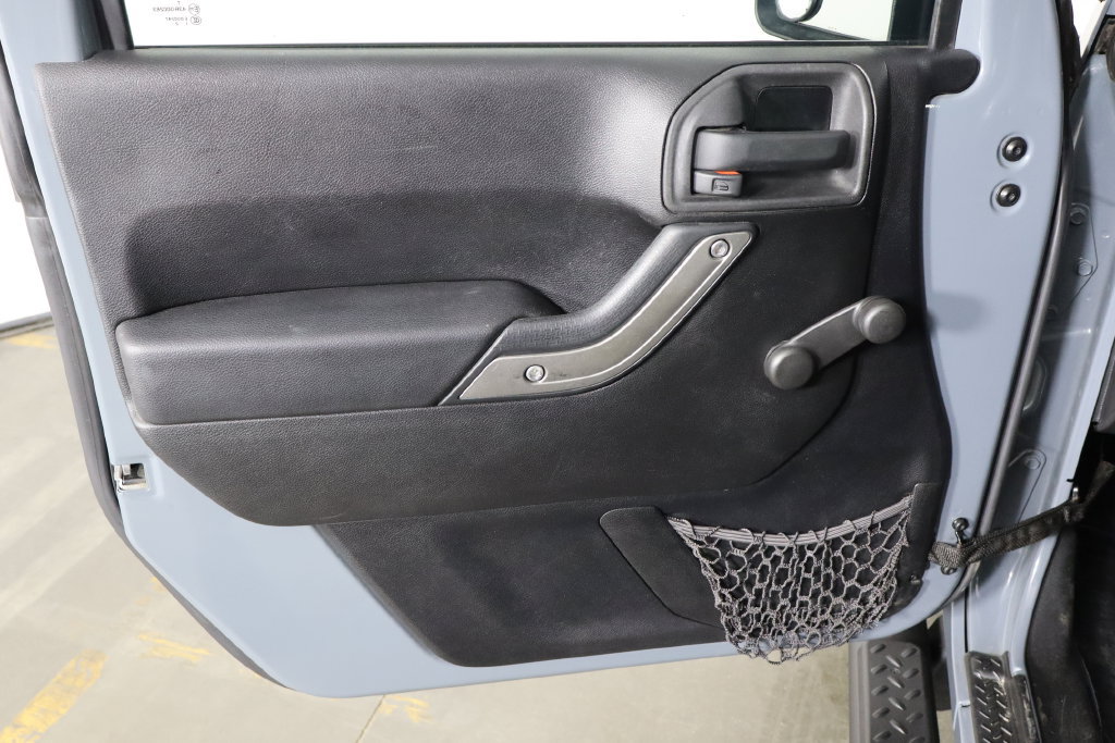 Used 2014 Jeep Wrangler Sport w/ Connectivity Group AWD/4WD image 19