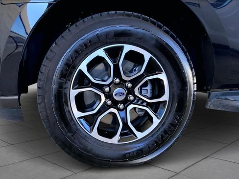 Certified 2024 Ford Expedition Max XLT image 9