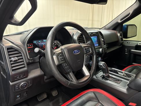 Used 2019 Ford F150 Lariat w/ Equipment Group 502A Luxury AWD/4WD image 21