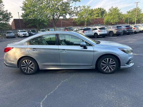 Used 2018 Subaru Legacy 2.5i Premium w/ Moonroof Package AWD/4WD image 2