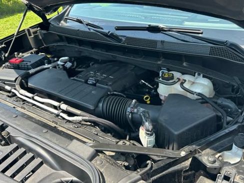 Used 2023 Chevrolet Silverado 1500 LT AWD/4WD image 51