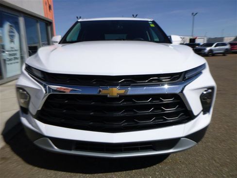 Used 2025 Chevrolet Blazer LT AWD/4WD image 20
