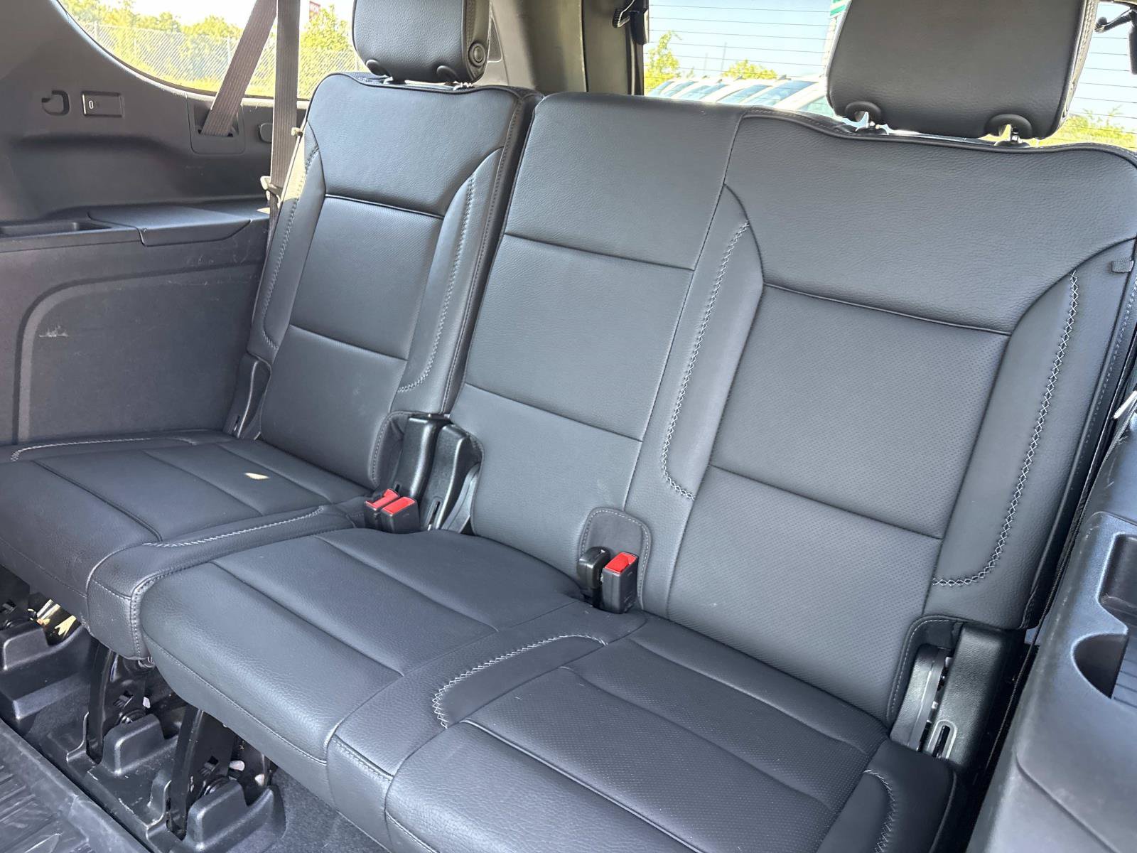 Used 2024 GMC Yukon XL Denali w/ Advanced Technology Package AWD/4WD image 32