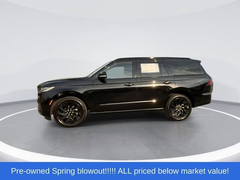 Used 2025 Lincoln Navigator Reserve w/ Jet Appearance Package AWD/4WD image 5