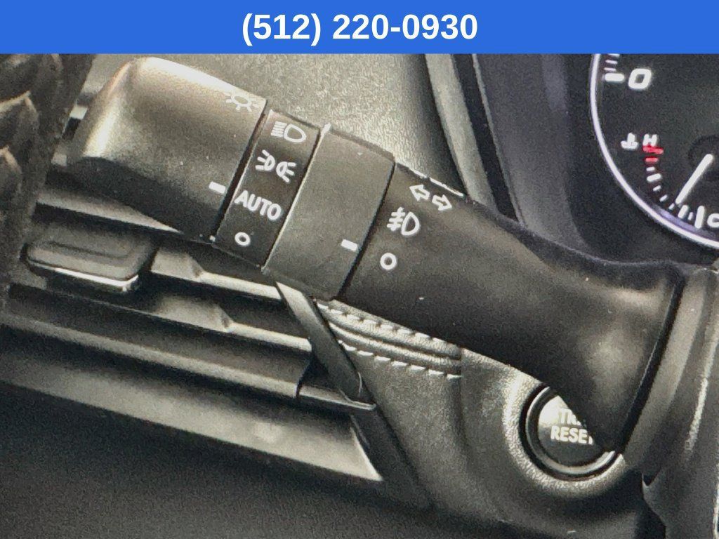 Used 2025 Subaru Outback Premium AWD/4WD image 13