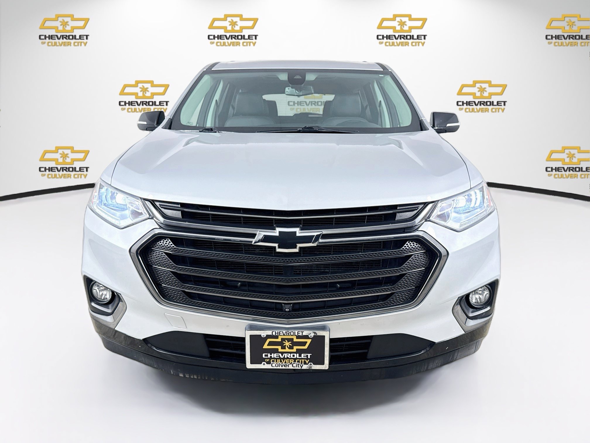 Used 2020 Chevrolet Traverse Premier w/ Redline Edition FWD image 2