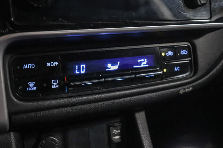 Certified 2019 Toyota Corolla LE FWD image 26