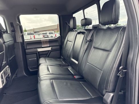 Used 2019 Ford F250 Lariat w/ Lariat Ultimate Package AWD/4WD image 24