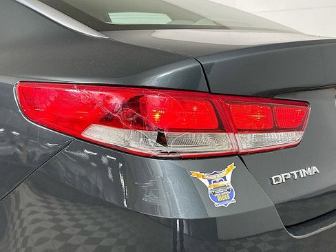 Used 2016 Kia Optima LX image 32