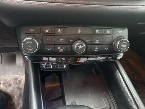 Used 2021 Dodge Durango R/T w/ Technology Group image 7