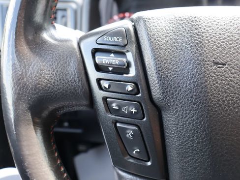 Used 2021 Nissan Titan PRO-4X w/ Pro-4x Convenience Package AWD/4WD image 18