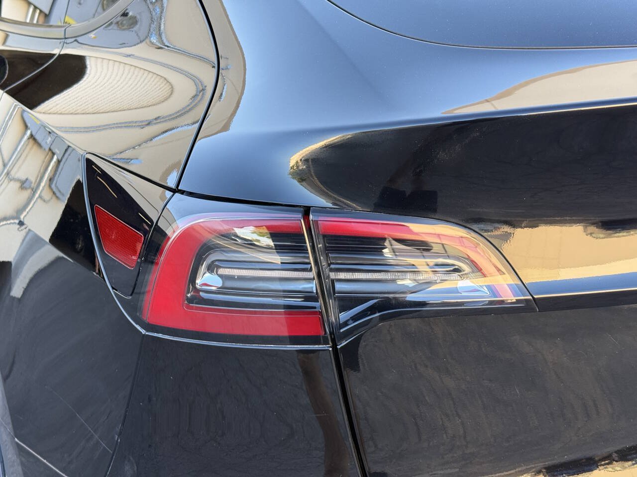 Used 2023 Tesla Model Y Long Range AWD/4WD image 30