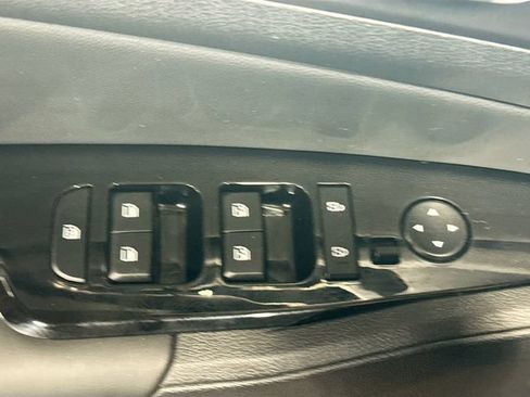 Used 2024 Kia Sportage EX AWD/4WD image 18