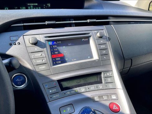 Used 2013 Toyota Prius Two image 6